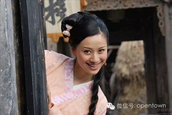 《武林外传》与爱情公寓的对比分析_《武林外传》十年无人比肩_爱情公寓外传下载