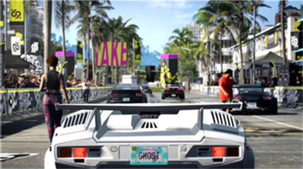 极品飞车21手机版：多样赛车、改装、联机对战，体验激情竞速