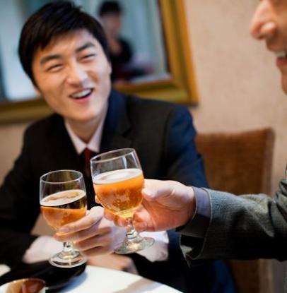 职场酒局应酬学_中国式饭局人脉学下载_酒桌文化应酬技巧