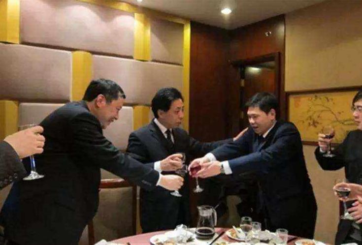 职场饭局挡酒技巧_职场饭局应酬话术_中国式饭局人脉学下载